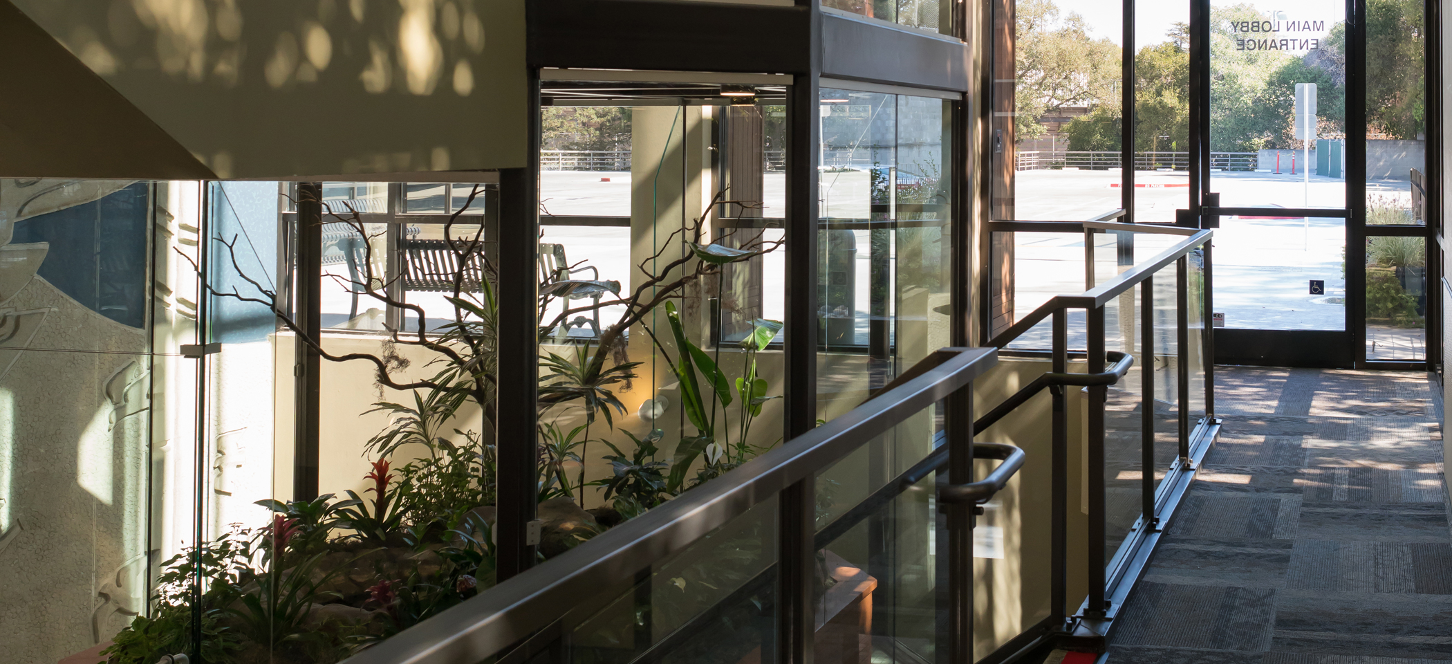 Photo of 1600 South Main Plaza lobby